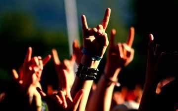 Rock the house