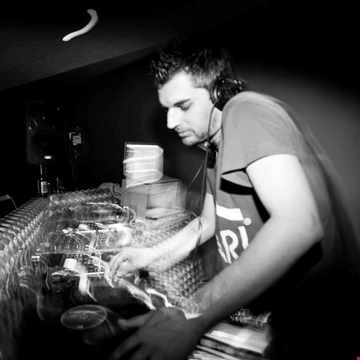 DJ DREAM - DEEP, DARK & MOODY SHOW LIVE! (#DeepHouse, #TechHouse, #MicroHouse, #Techno, #MinimalTech, #DeepTech, #DubTechno, #AcidHouse & More!)