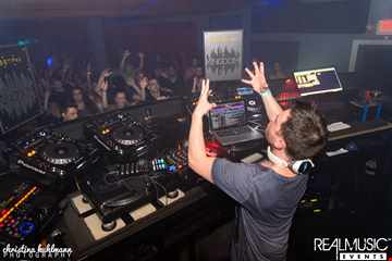 Kenneth Thomas presents Obsessions 424