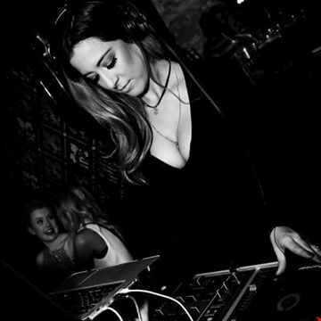 June 6th 2015 Damien Jay's Undisputed Grooves on d3ep feat DJ Chloe B