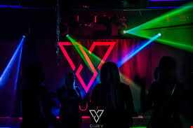 Club V
