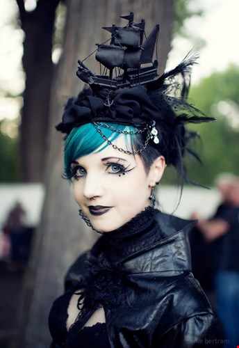 Electro-Industrial Music with Powerful Beats